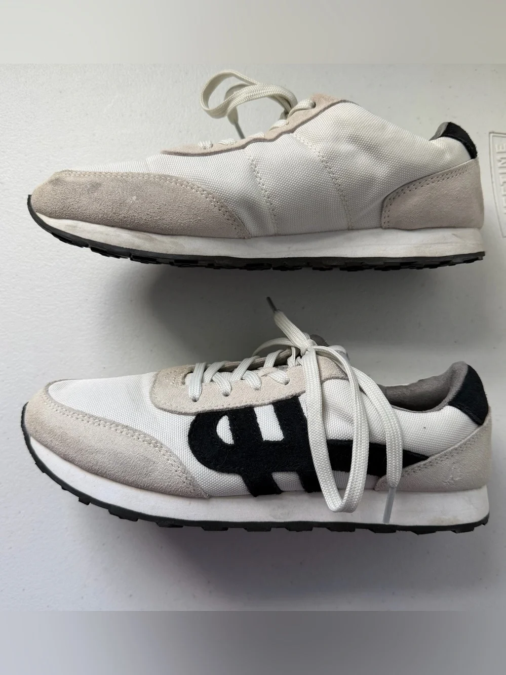 Hush Puppies Seventy8 Sneaker White & Black Size 8 Retro Style 70s 80s